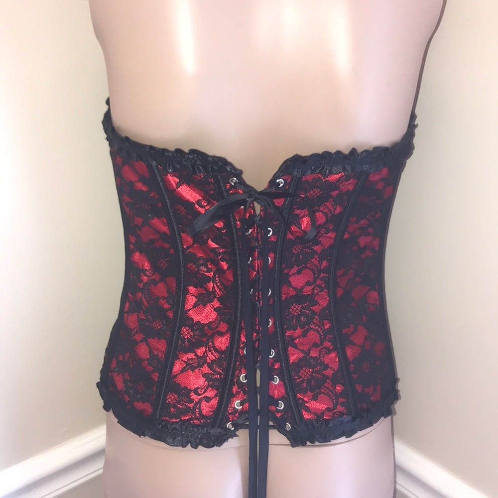 🌹 Sexy Red/Black Bustier Top - Picture 5 of 9